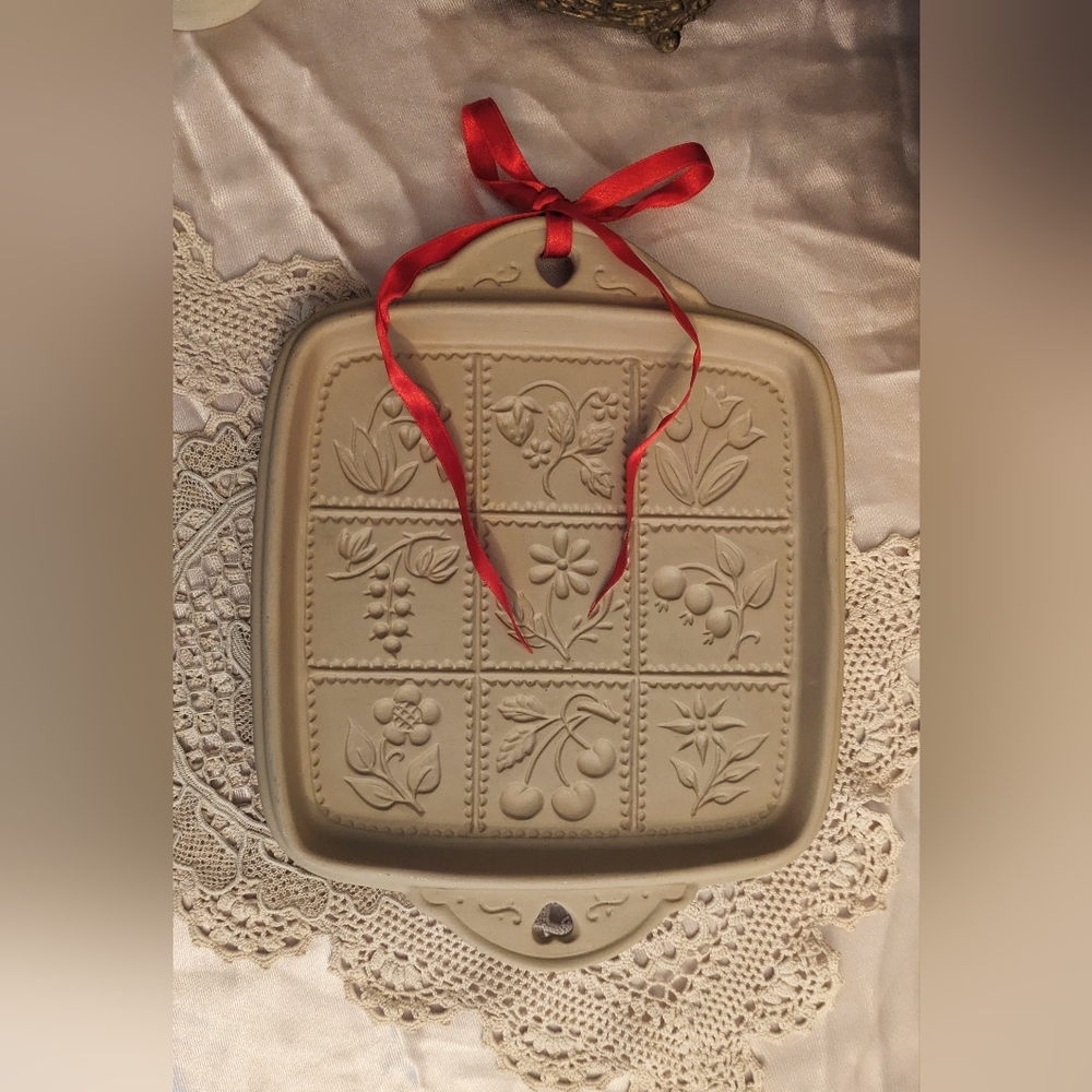Vintage 1988 Brown Bag Cookie Art Clay Shortbread Mold Flowers Fruit Hill Design